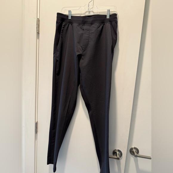 Lululemon Men's Black Pants - Picture 2 of 3